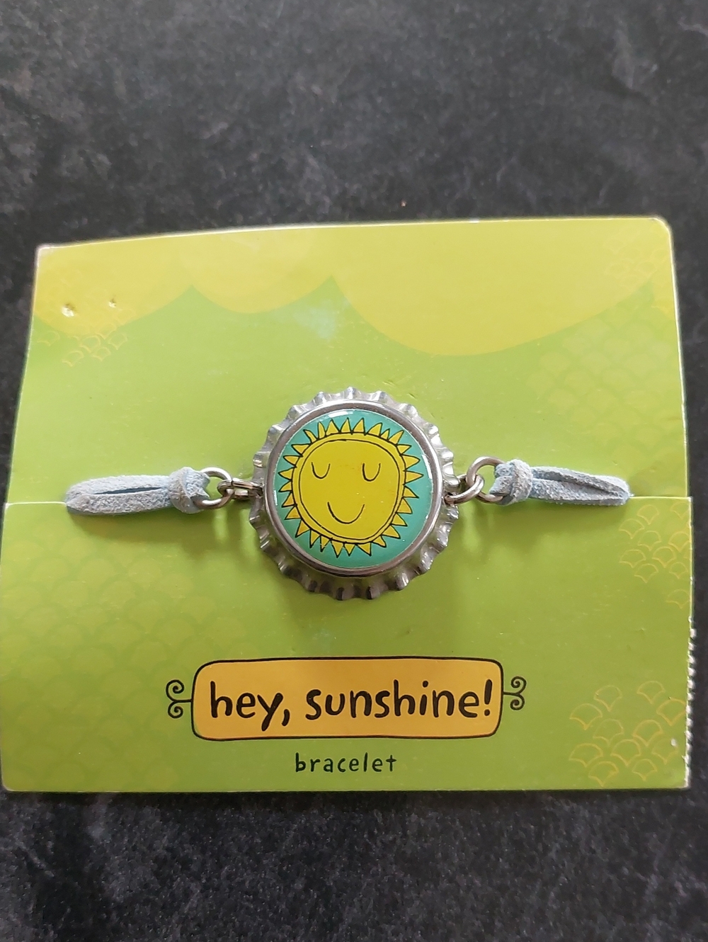 💚5/$25 Hallmark "Hey, Sunshine!" Smiling Sun Bottle Cap Charm Bracelet
